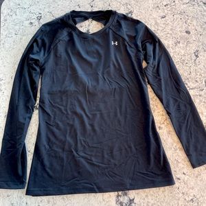 Under Armour women’s black long sleeve shirt NWOT size S